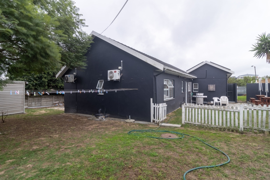 4 Bedroom Property for Sale in Ruwari Western Cape